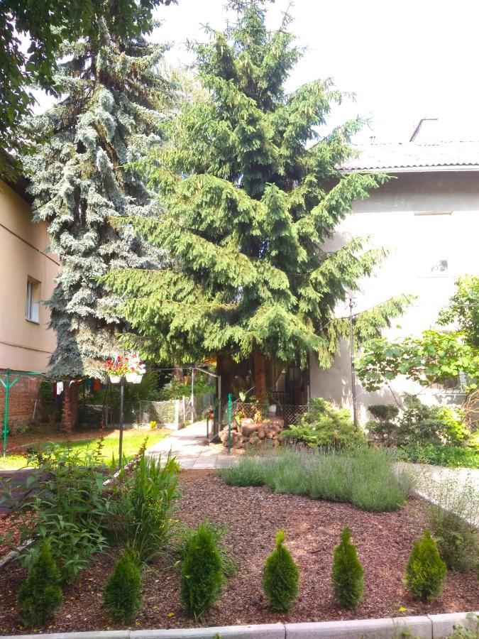 Apartment On Zaliznychna Лвив Екстериор снимка