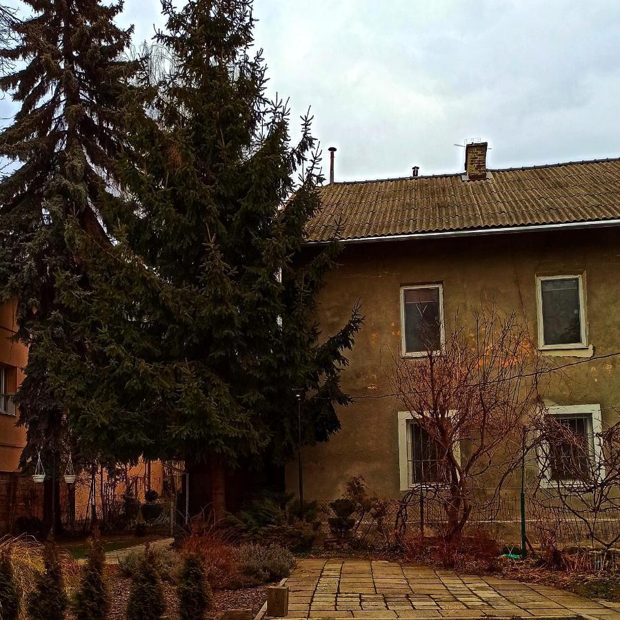 Apartment On Zaliznychna Лвив Екстериор снимка